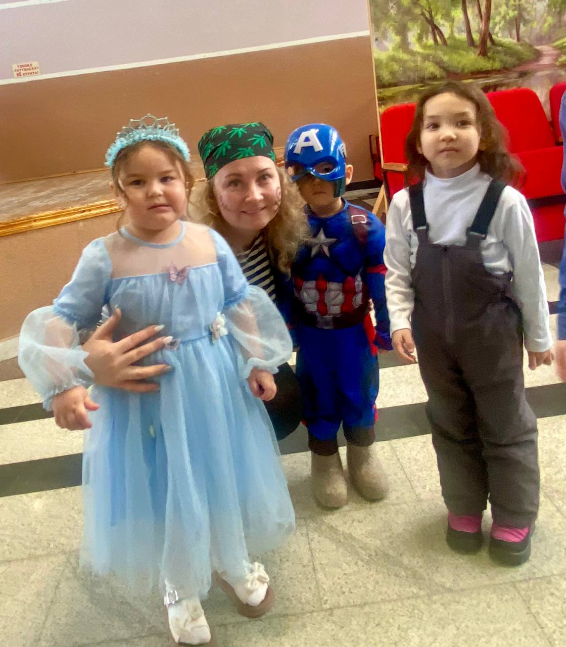 Праздник для детей героев