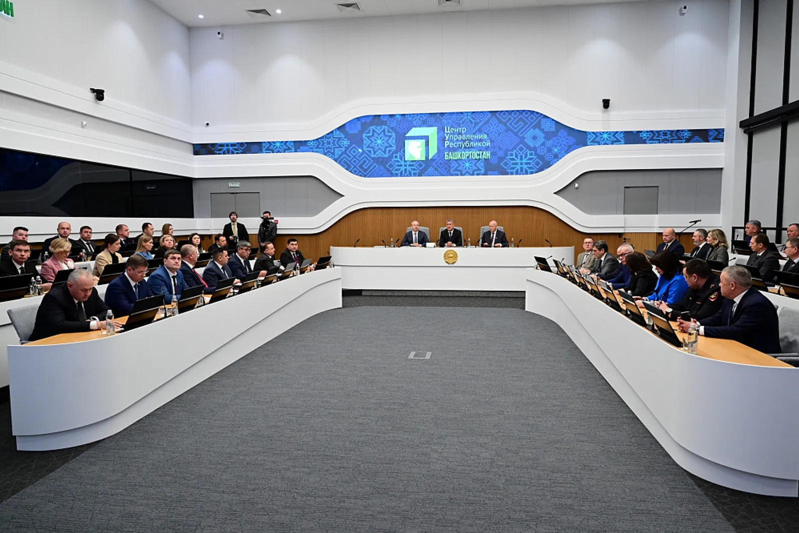 Радий Хабиров подвёл основные итоги социально-экономического развития