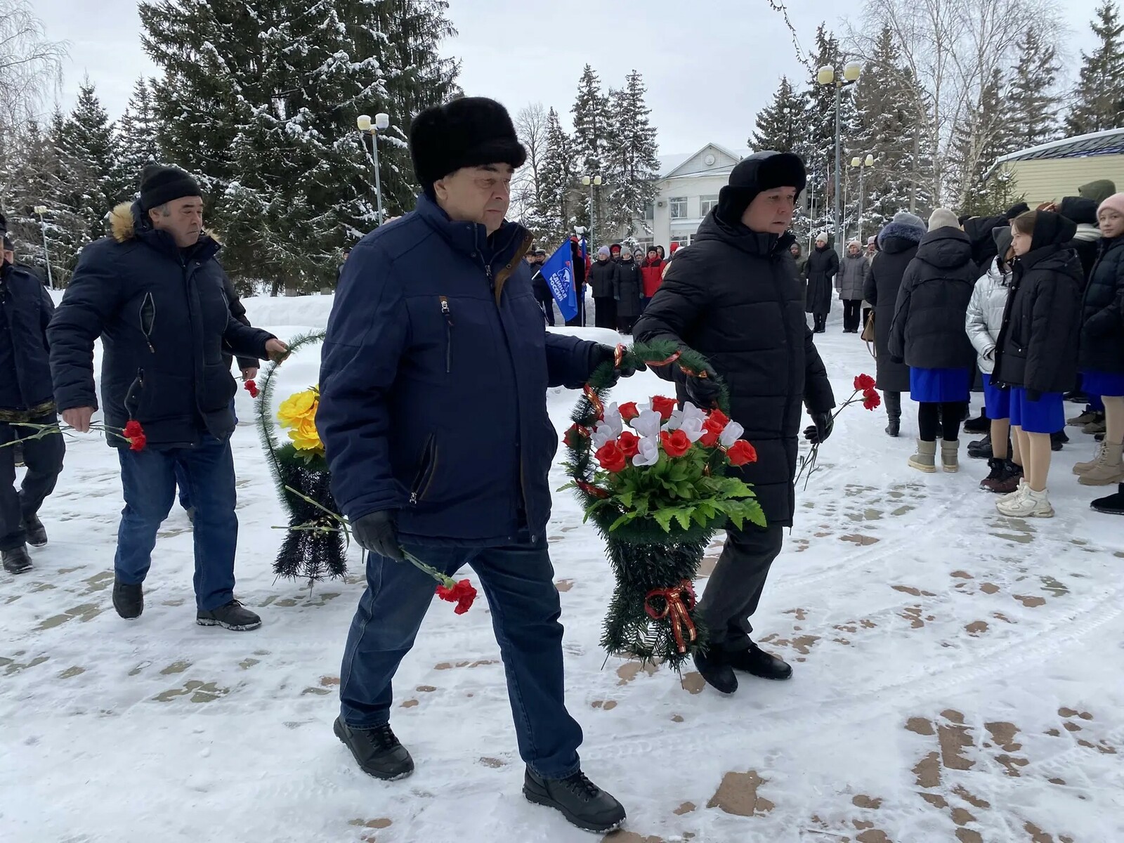 Честь, мужество, Родина