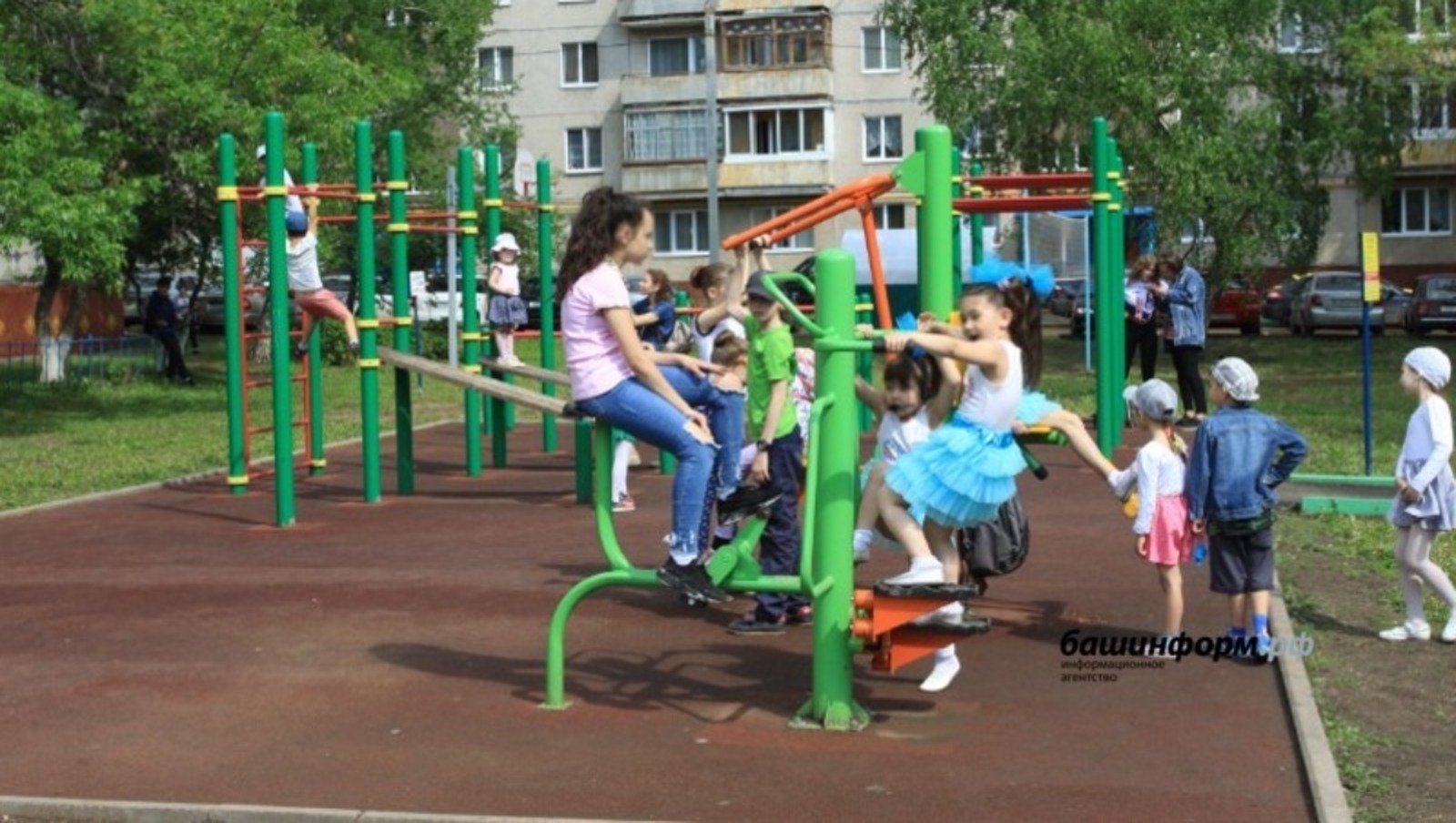 В Башкортостане 45 000 детям от 8 до 17 лет одобрены ежемесячные выплаты