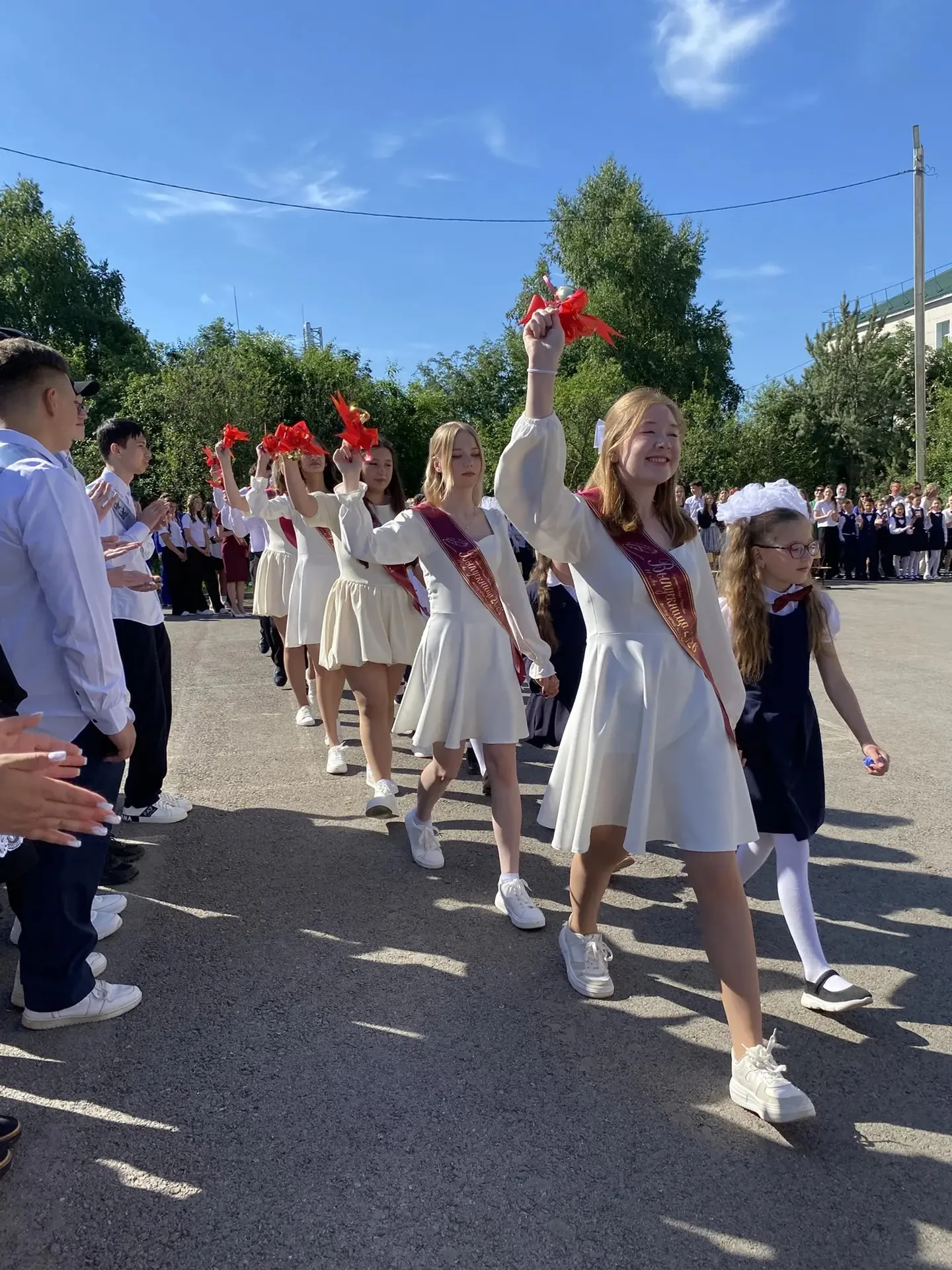 Последний звонок в МОБУ СОШ№1 с.Архангельское