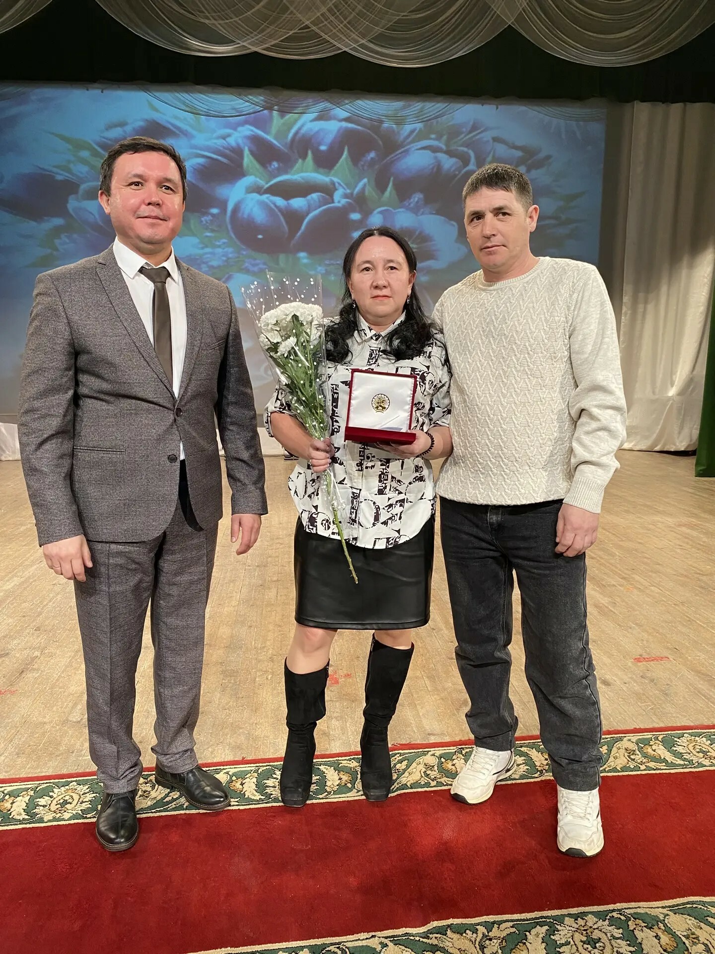 Фото и видеорепортаж с праздничного концерта к 8 марта