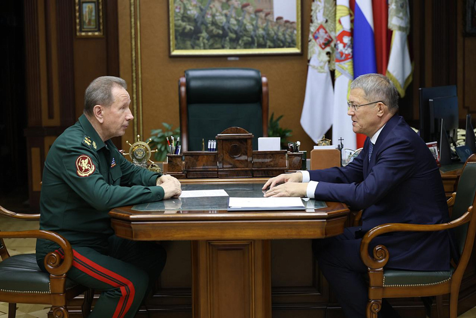 Рабочая встреча с директором Росгвардии Виктором Золотовым