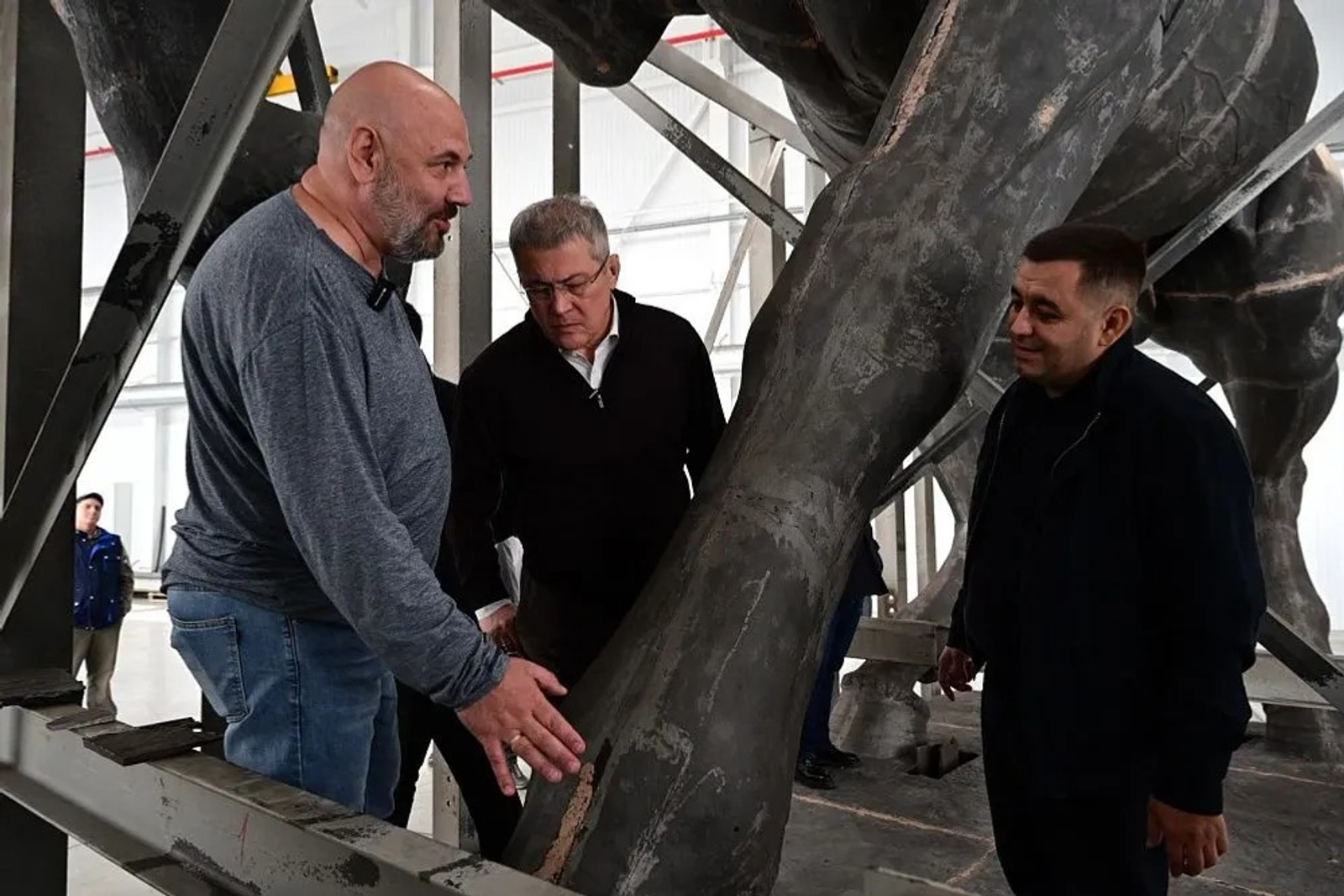 Глава Башкирии рассказал о двух вариантах восстановления памятника Салавату