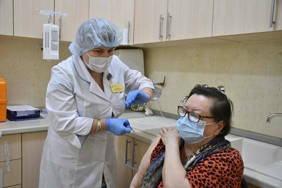 В Башкирии врачи и эксперты ответили на вновь возникшие вопросы о последствиях прививки.