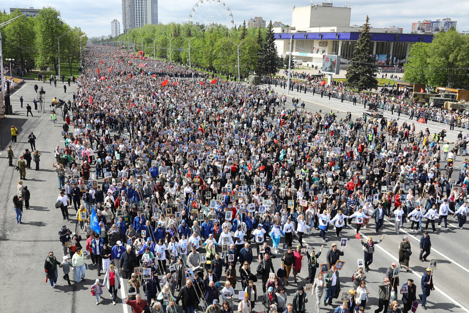 В Уфе состоялось шествие «Бессмертного полка»