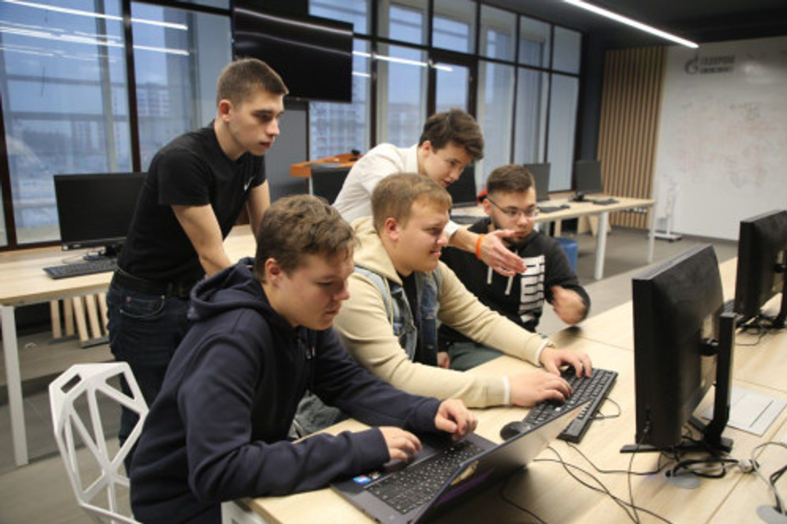 Резидент Межвузовского кампуса выпустил более 3000 студентов по федеральному ИТ-