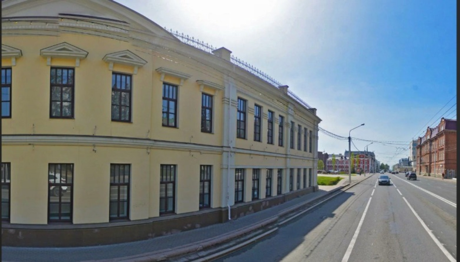 В Уфе у Аксаковского сада реконструируют кафе в «чувашской школе»