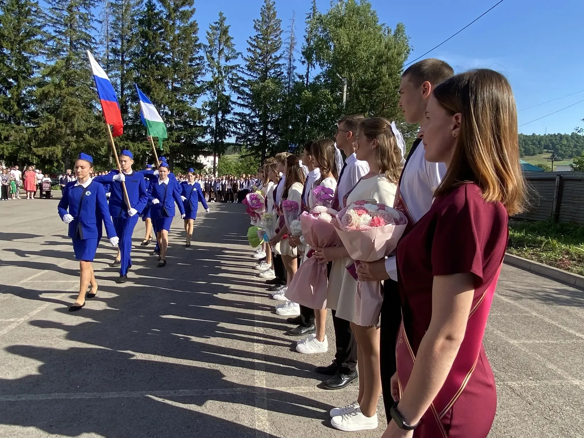 Последний звонок в МОБУ СОШ№1 с.Архангельское