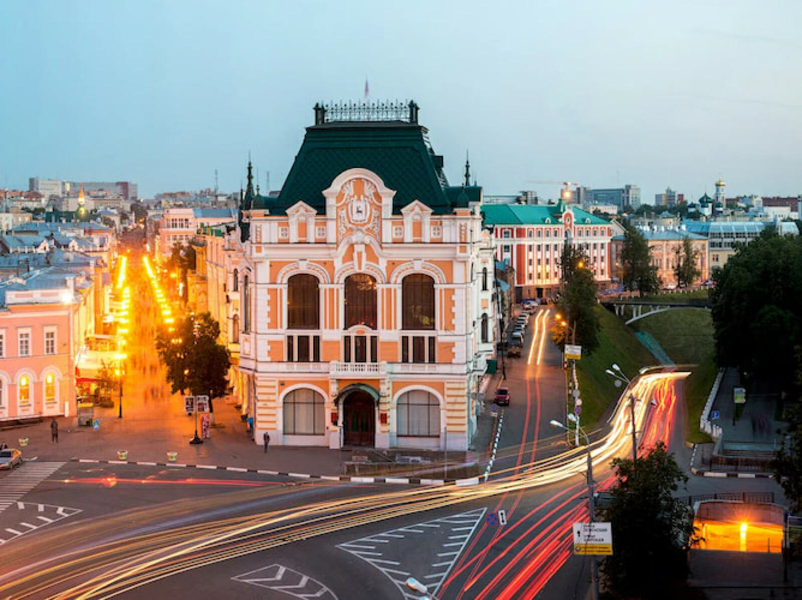 Владивосток наступает на пятки Нижнему Новгороду в голосовании за звание "Молодежной столицы России-2023!