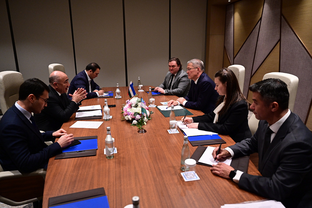 Радий Хабиров встретился с хокимами Ташкентской и Ферганской областей Узбекистан