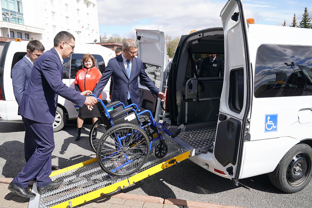 Больницы Башкортостана, в том числе Архангельская ЦРБ, получили новые авто для транспортировки маломобильных пациентов