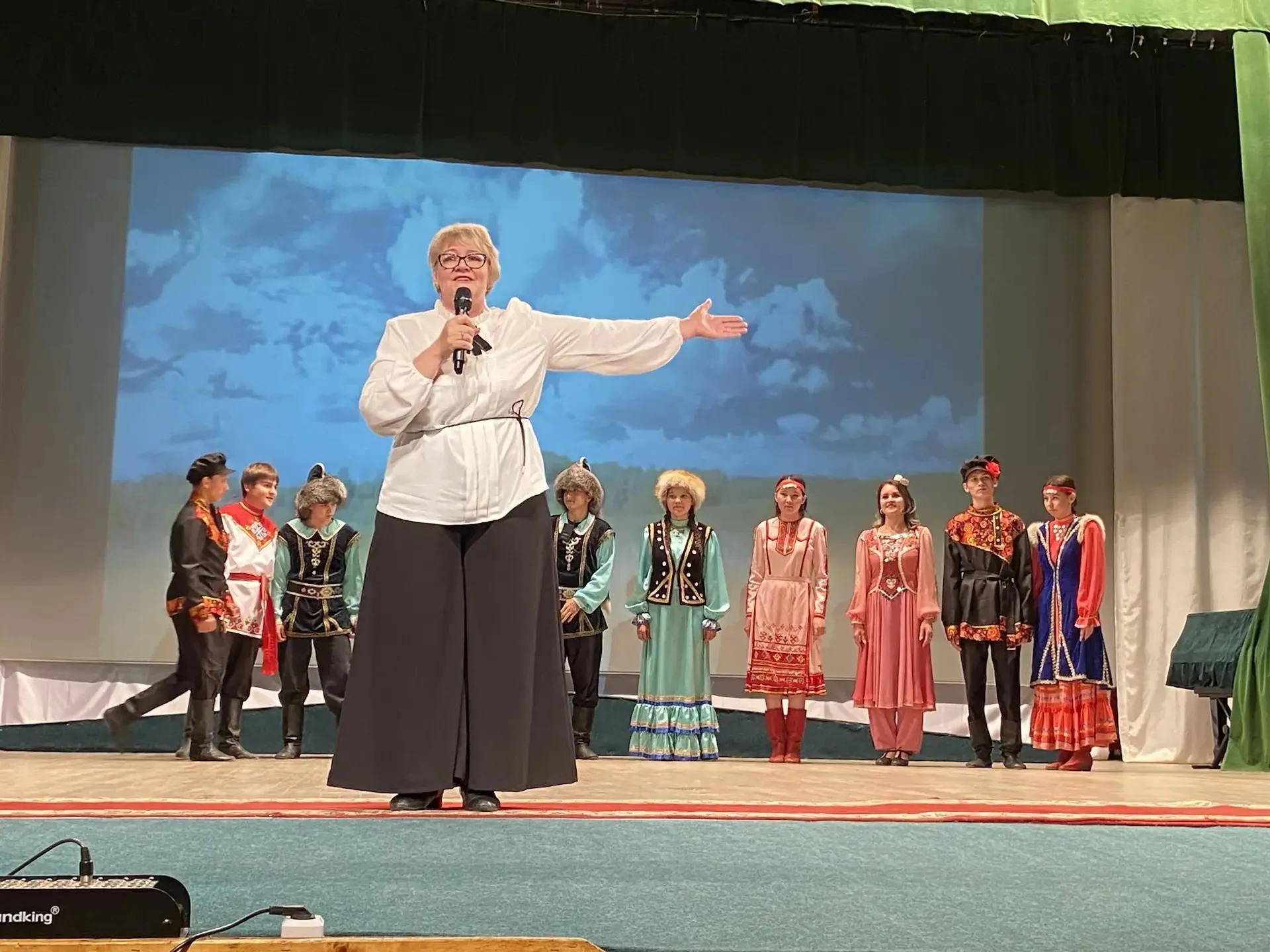 Гала-концерт районного фестиваля самодеятельного народного творчества