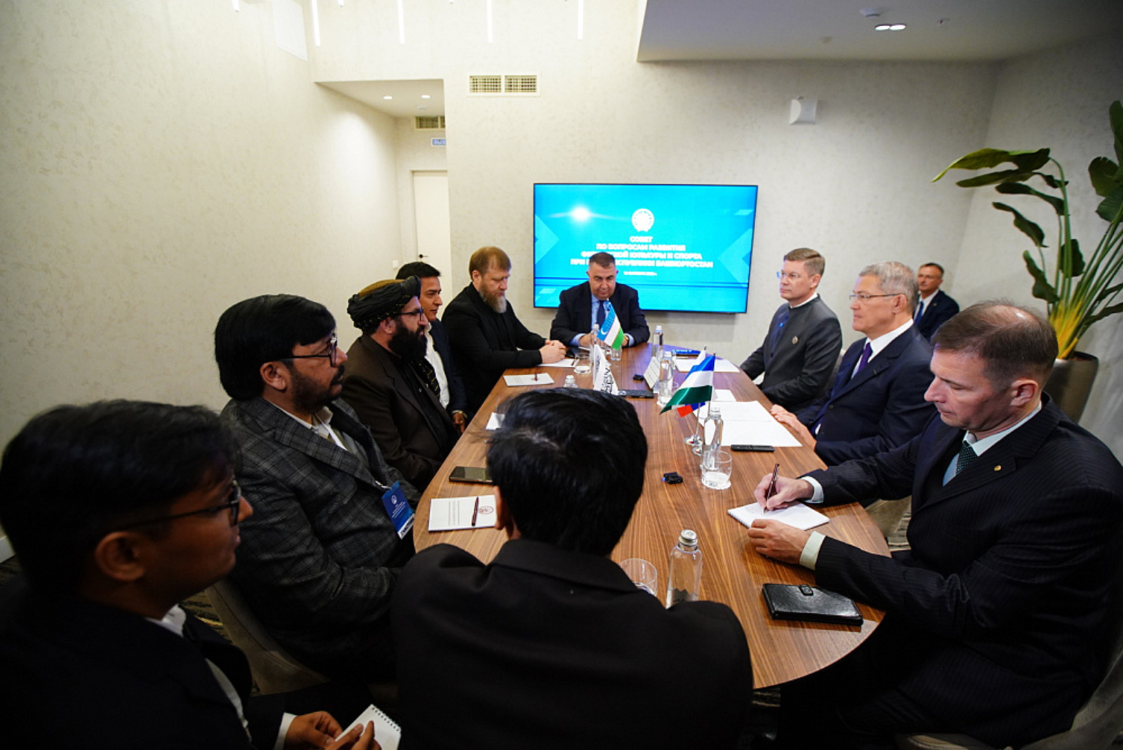 Хабиров встретился со спортивными делегациями Индии, Афганистана и Узбекистана