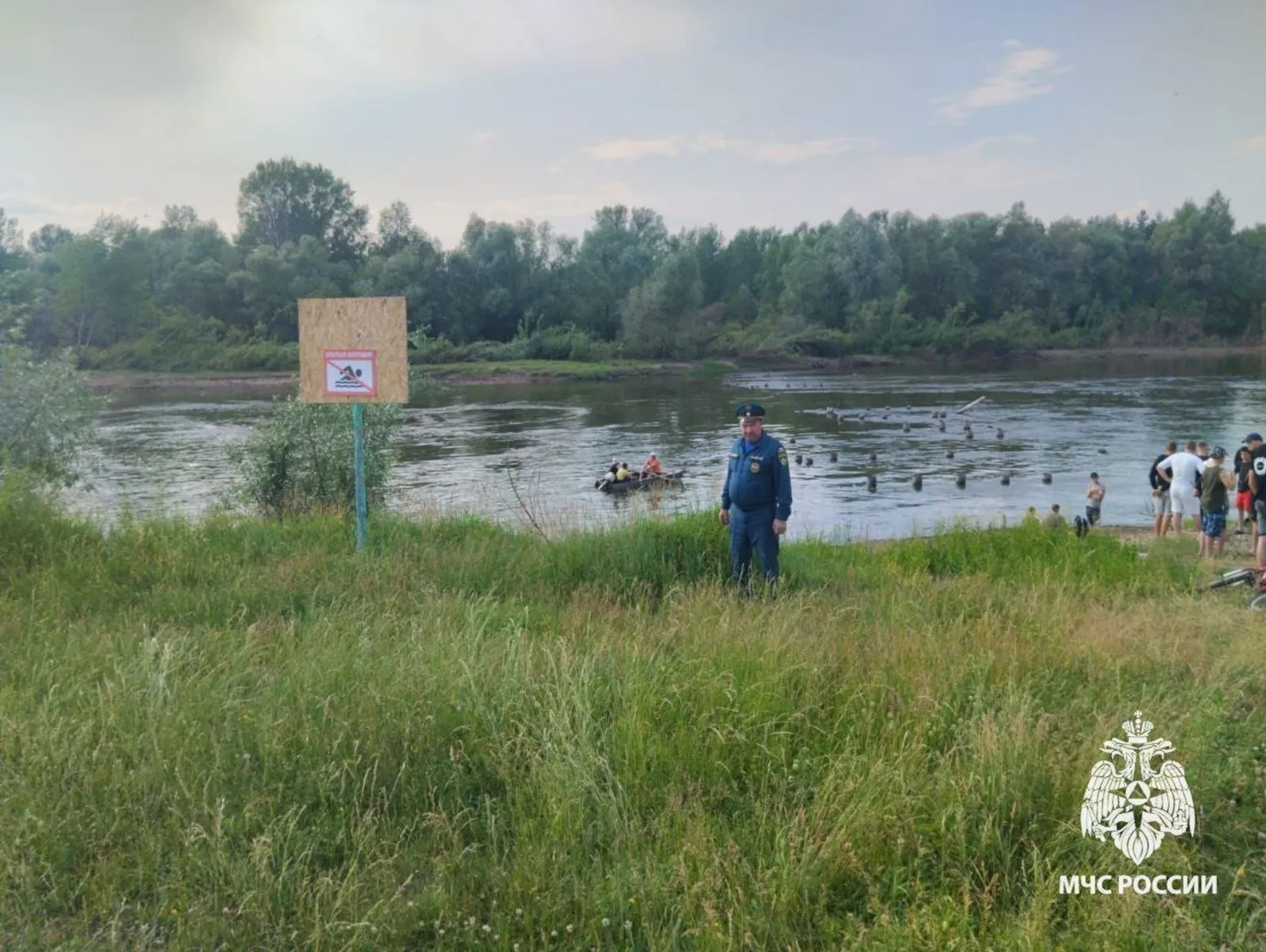 Из реки Зилим вытащили на берег 9-летнюю девочку