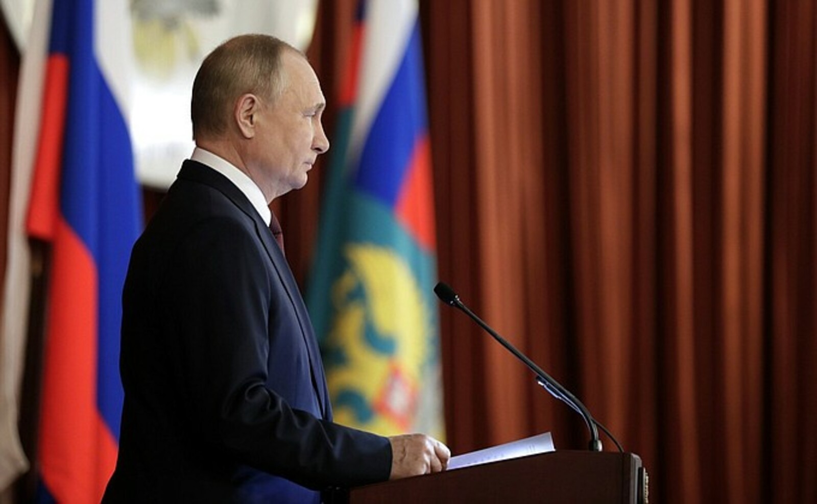 В. Путин выступил на расширенном заседании коллегии МИД