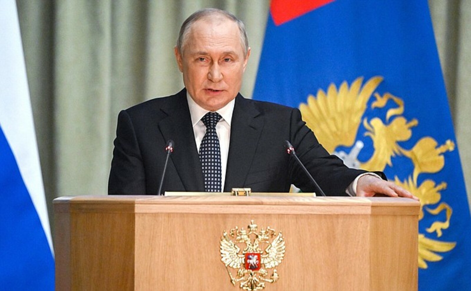В. Путин принял участие в расширенном заседании коллегии Генеральной прокуратуры
