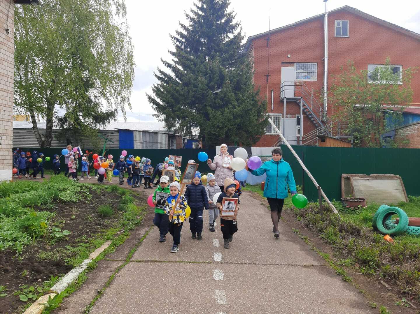 В детском саду «Теремок» провели акцию «Бессмертный полк»