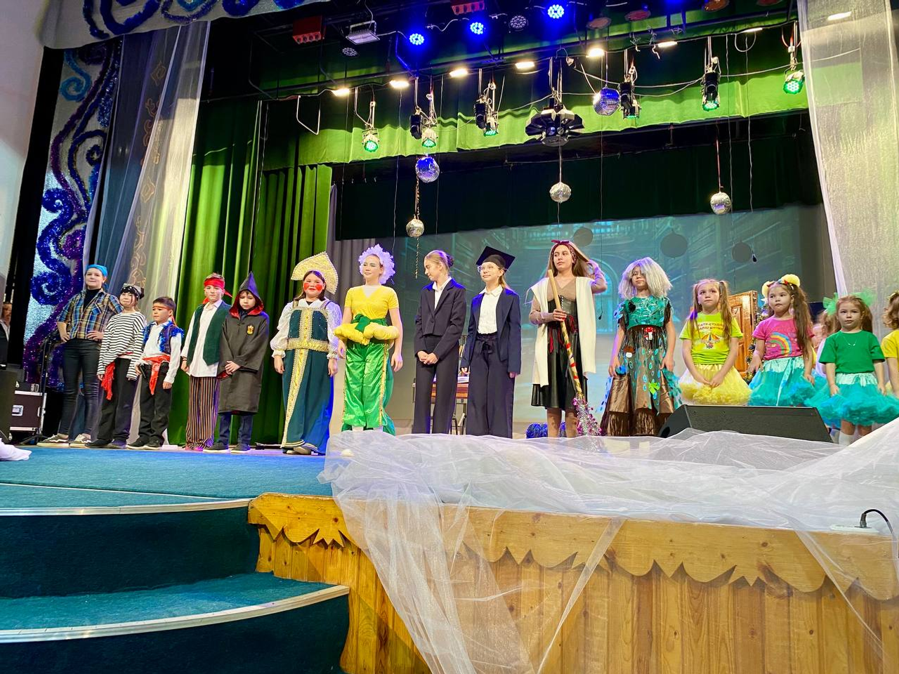 Праздник для детей героев