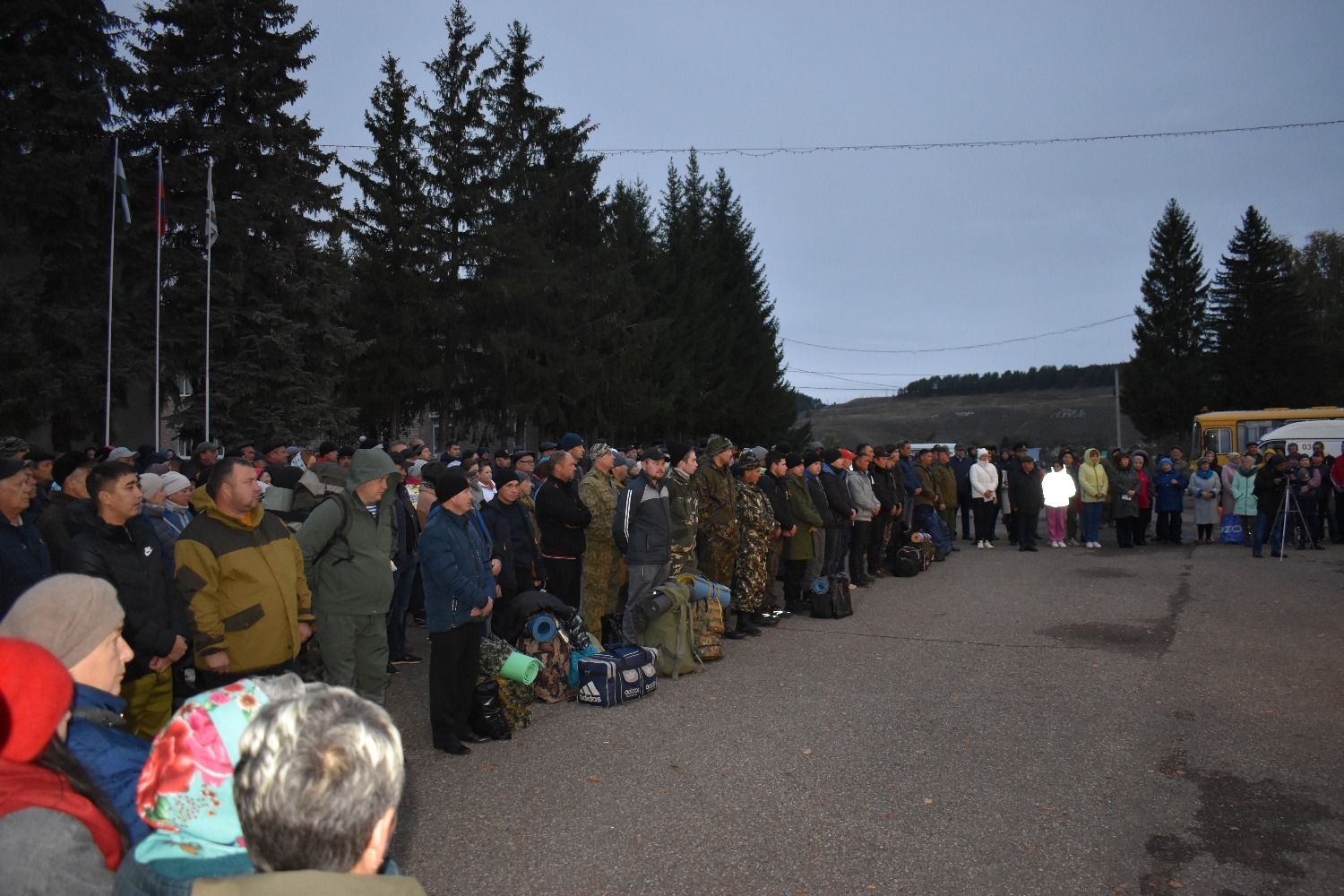 Вторая группа призывников-резервистов из Архангельского района отправилась на места боевого слаживания