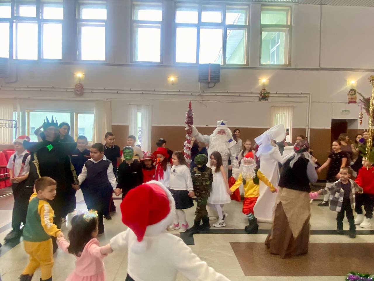 Праздник для детей героев