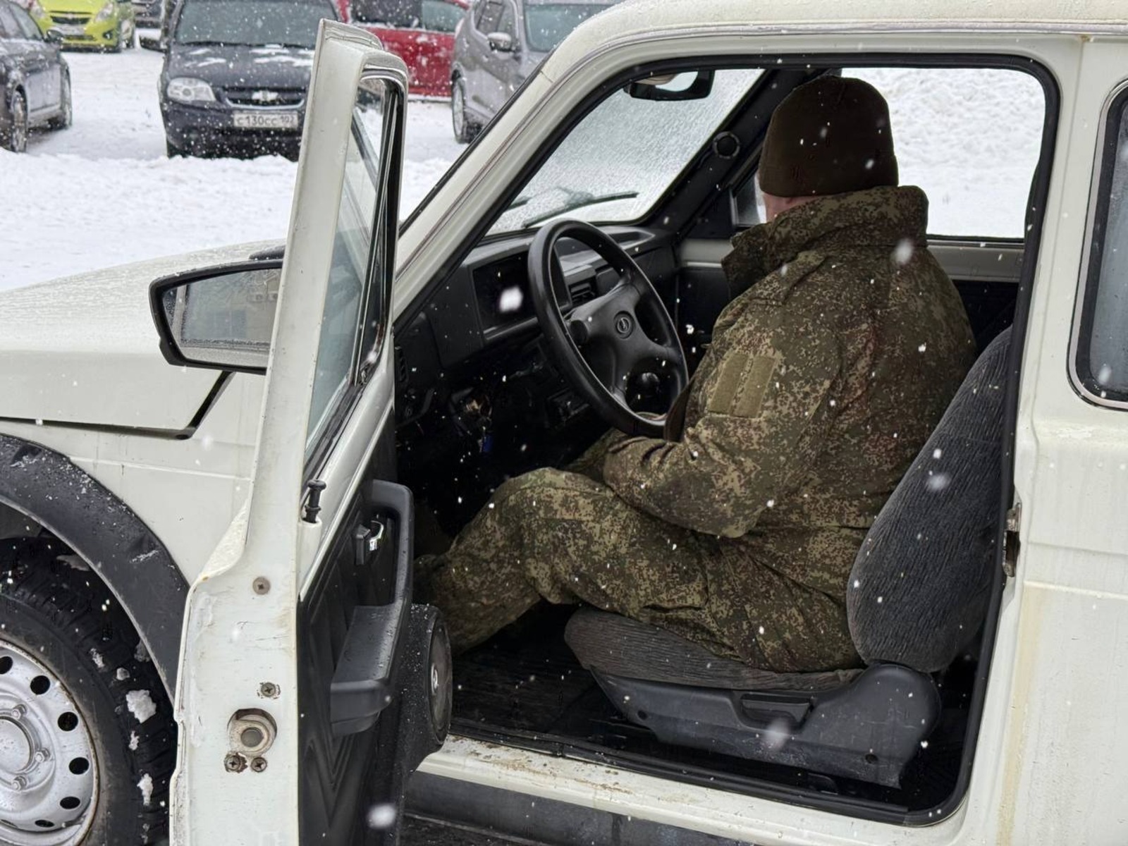 В Уфе бизнесмен передал в зону СВО внедорожник