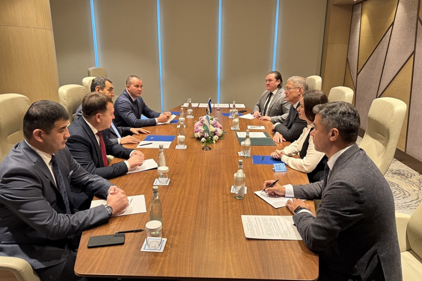 Радий Хабиров встретился с хокимами Ташкентской и Ферганской областей Узбекистан