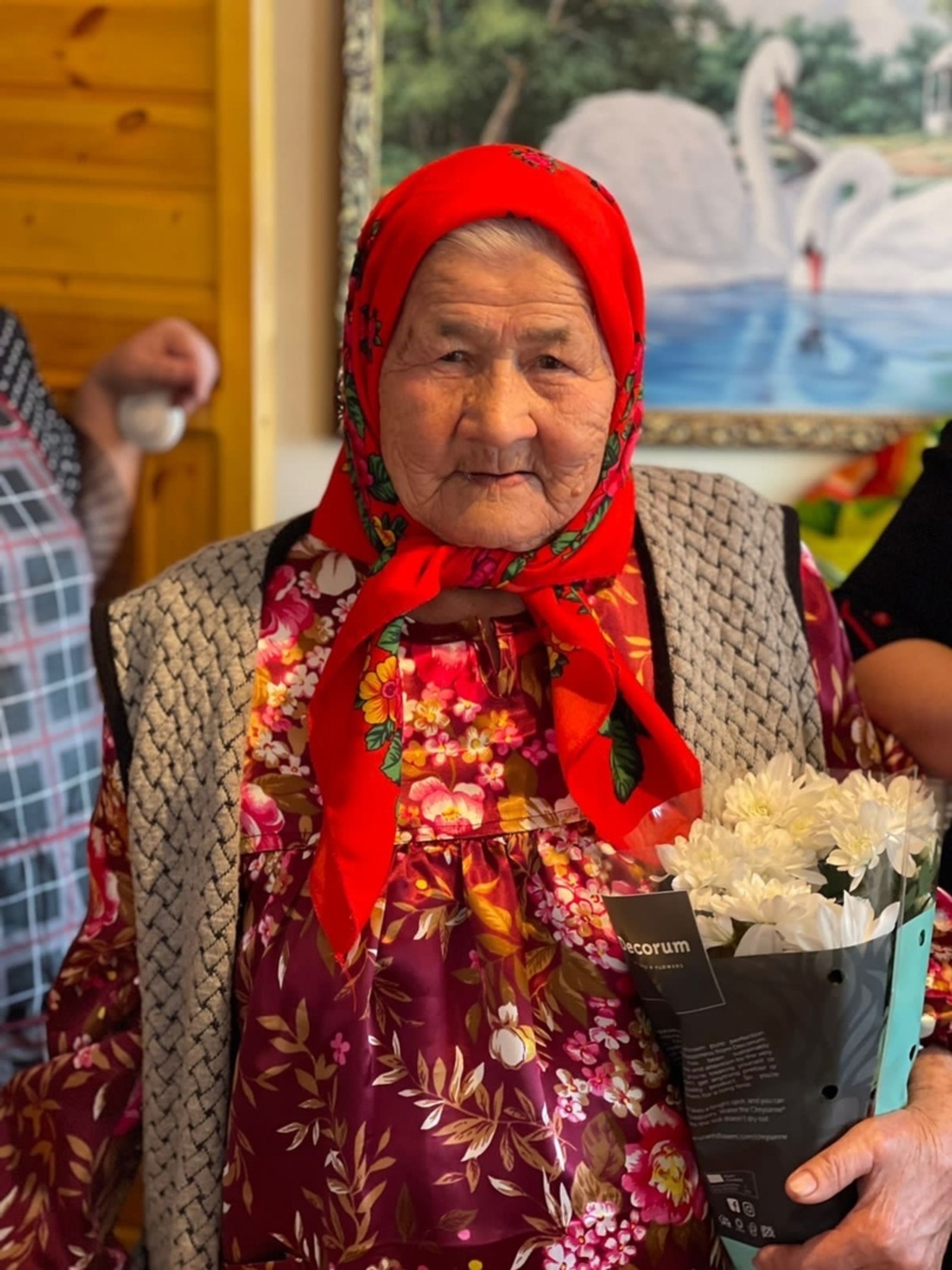 Труженица тыла из с. Абзаново  Нафиса Абхаликова  отметила свое 90-летие