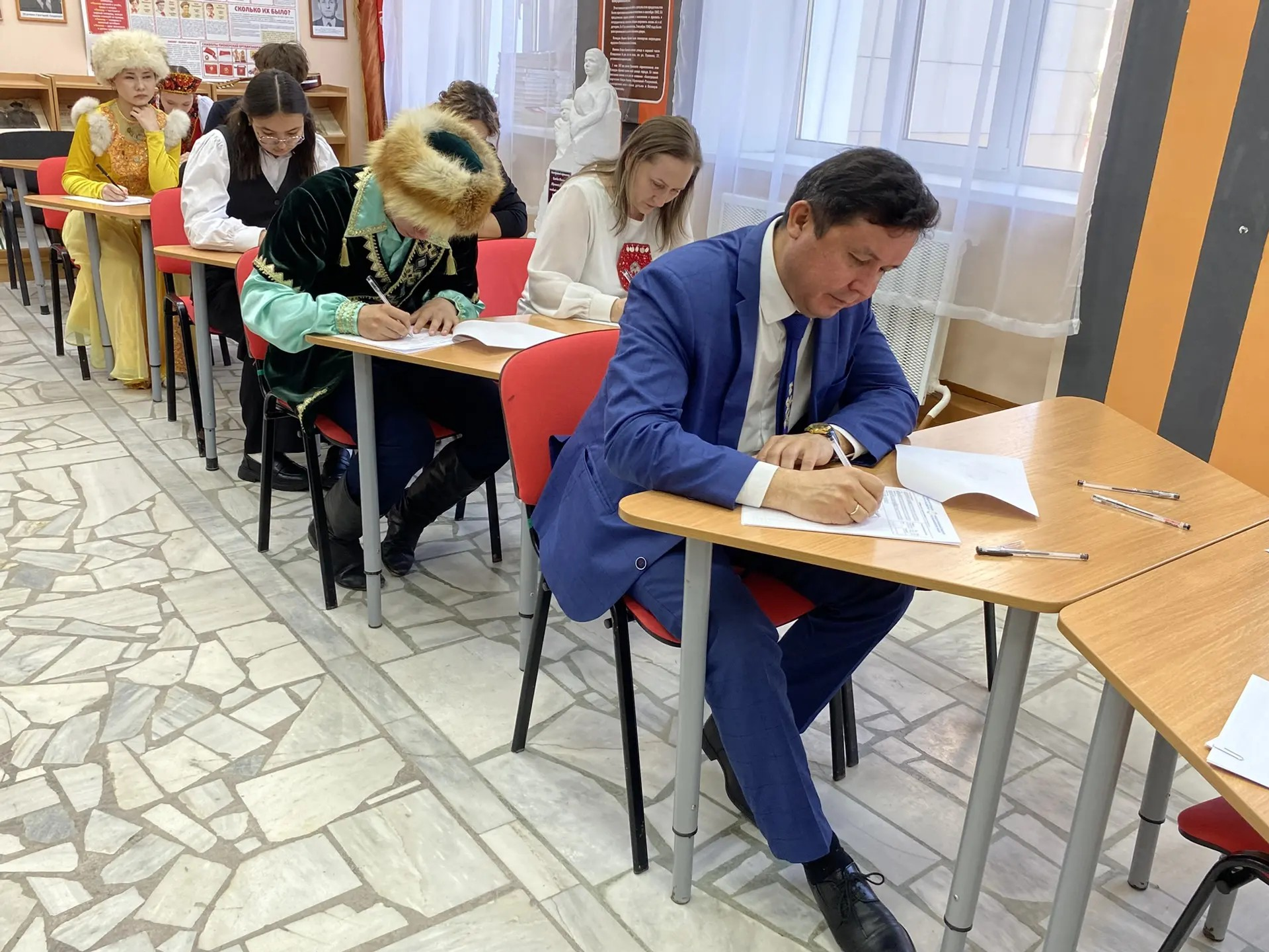 Праздник слова, культуры и единства. Фоторепортаж из МОБУ СОШ №1 с.Архангельское