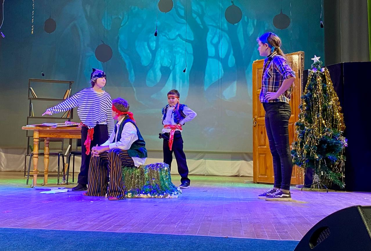 Праздник для детей героев