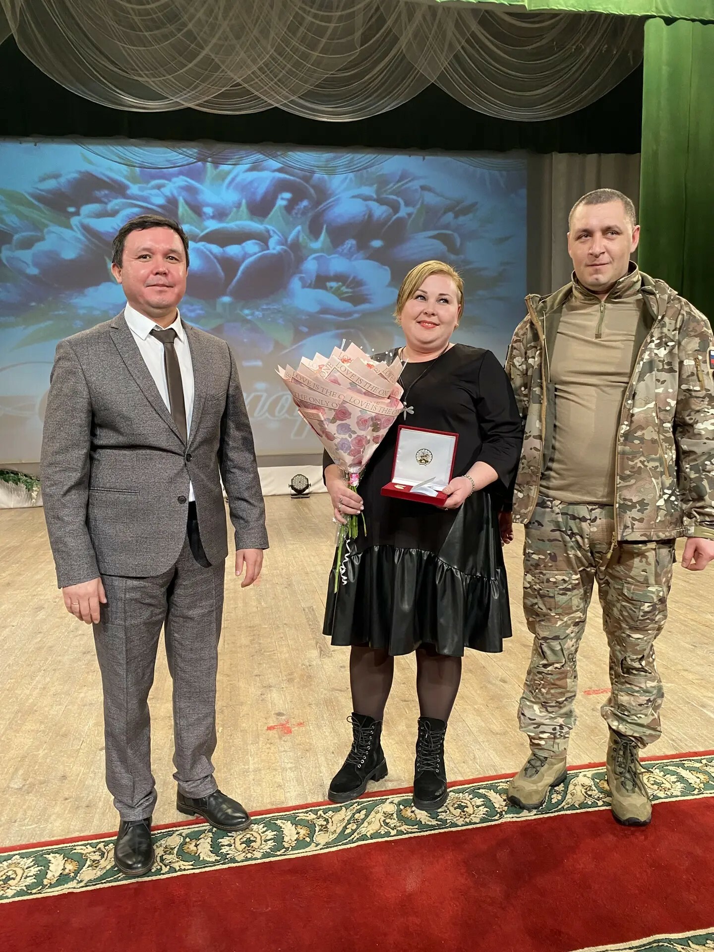 Фото и видеорепортаж с праздничного концерта к 8 марта