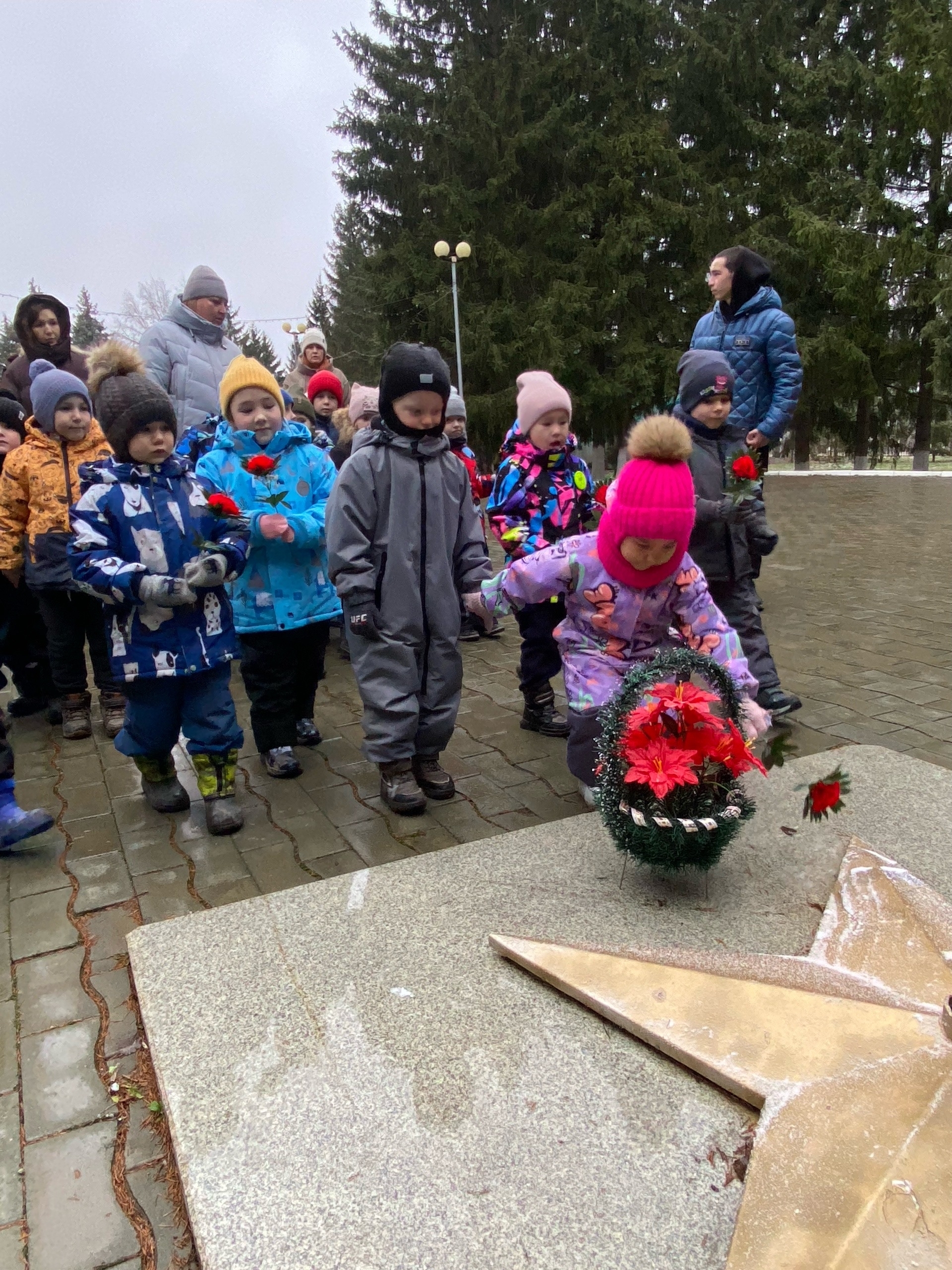 «Имя твое неизвестно, подвиг твой бессмертен»