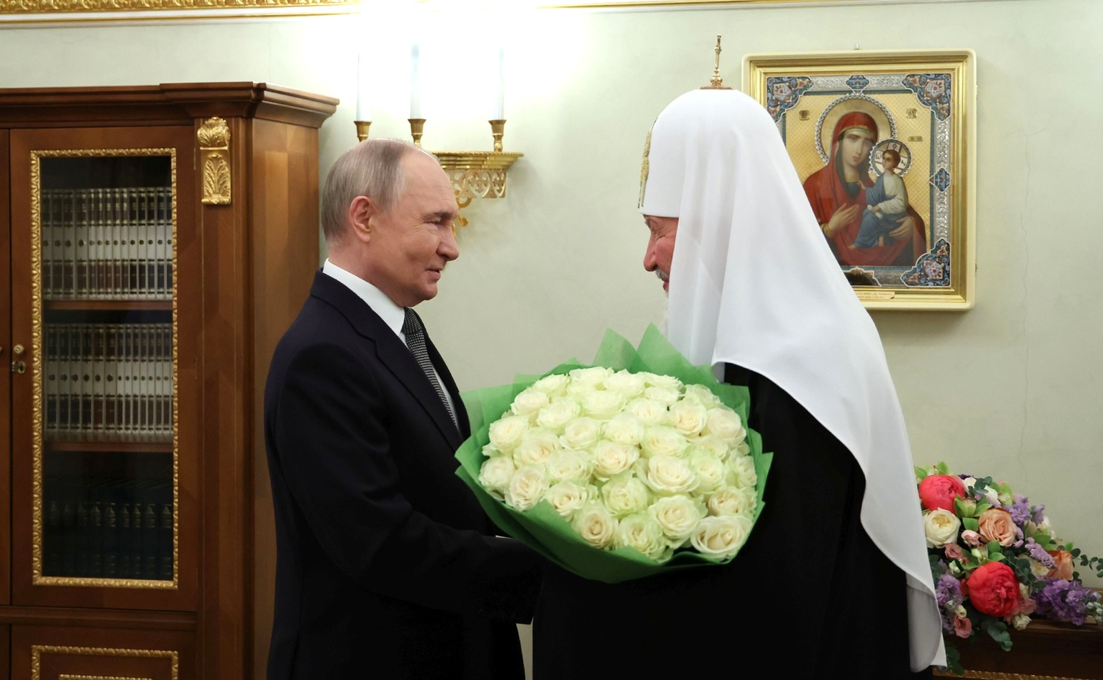 Путин поздравил Патриарха Московского и всея Руси Кирилла с Днём тезоименитства