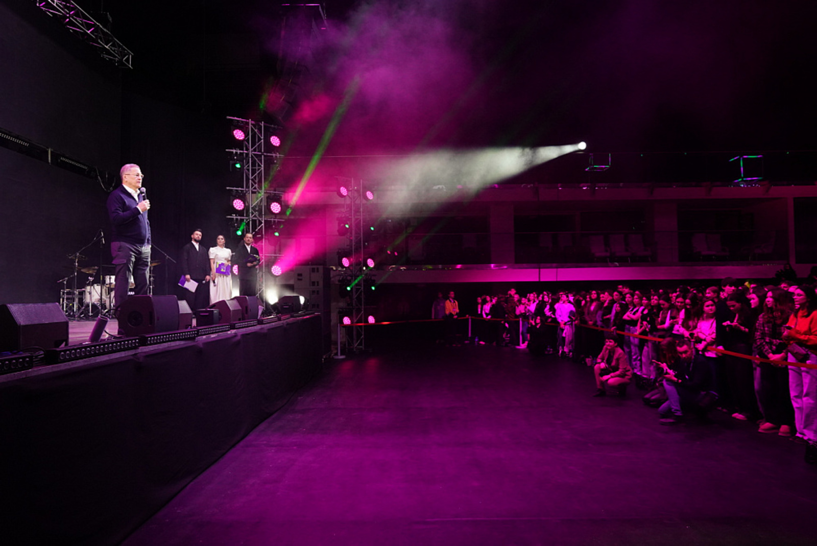 Радий Хабиров принял участие в Республиканском студенческом фестивале #ДОМА