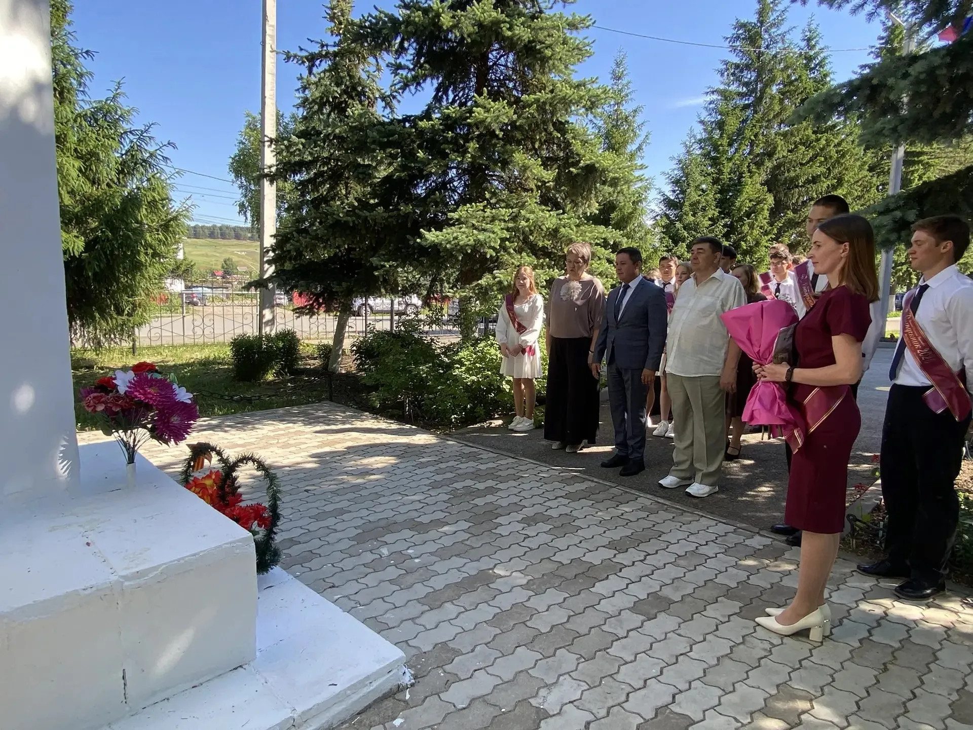 Последний звонок в МОБУ СОШ№1 с.Архангельское