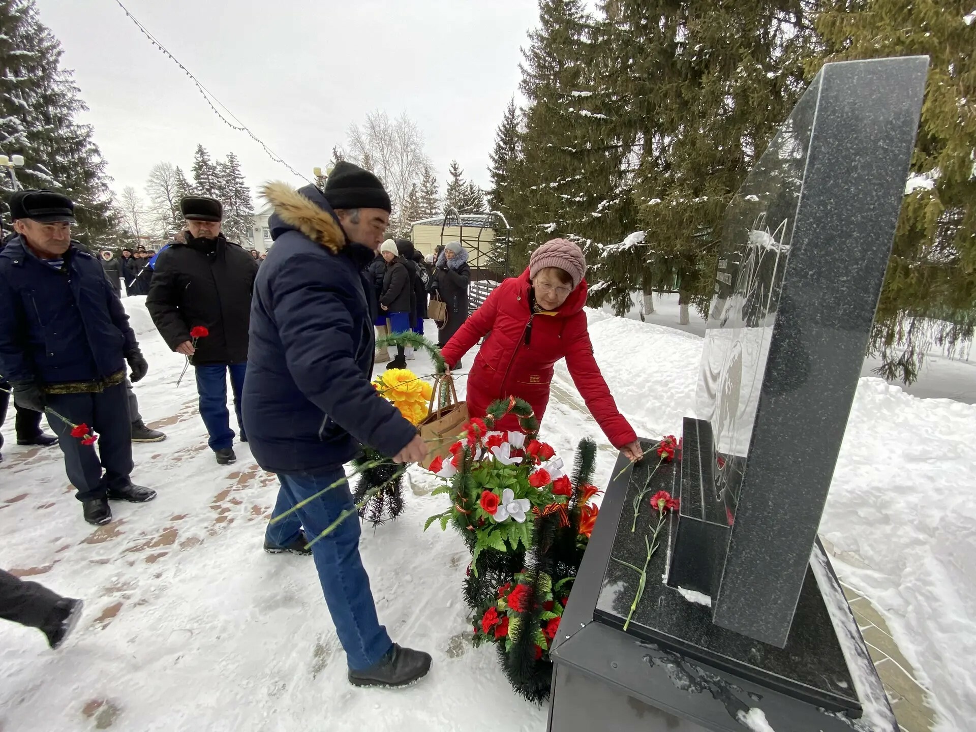 Честь, мужество, Родина