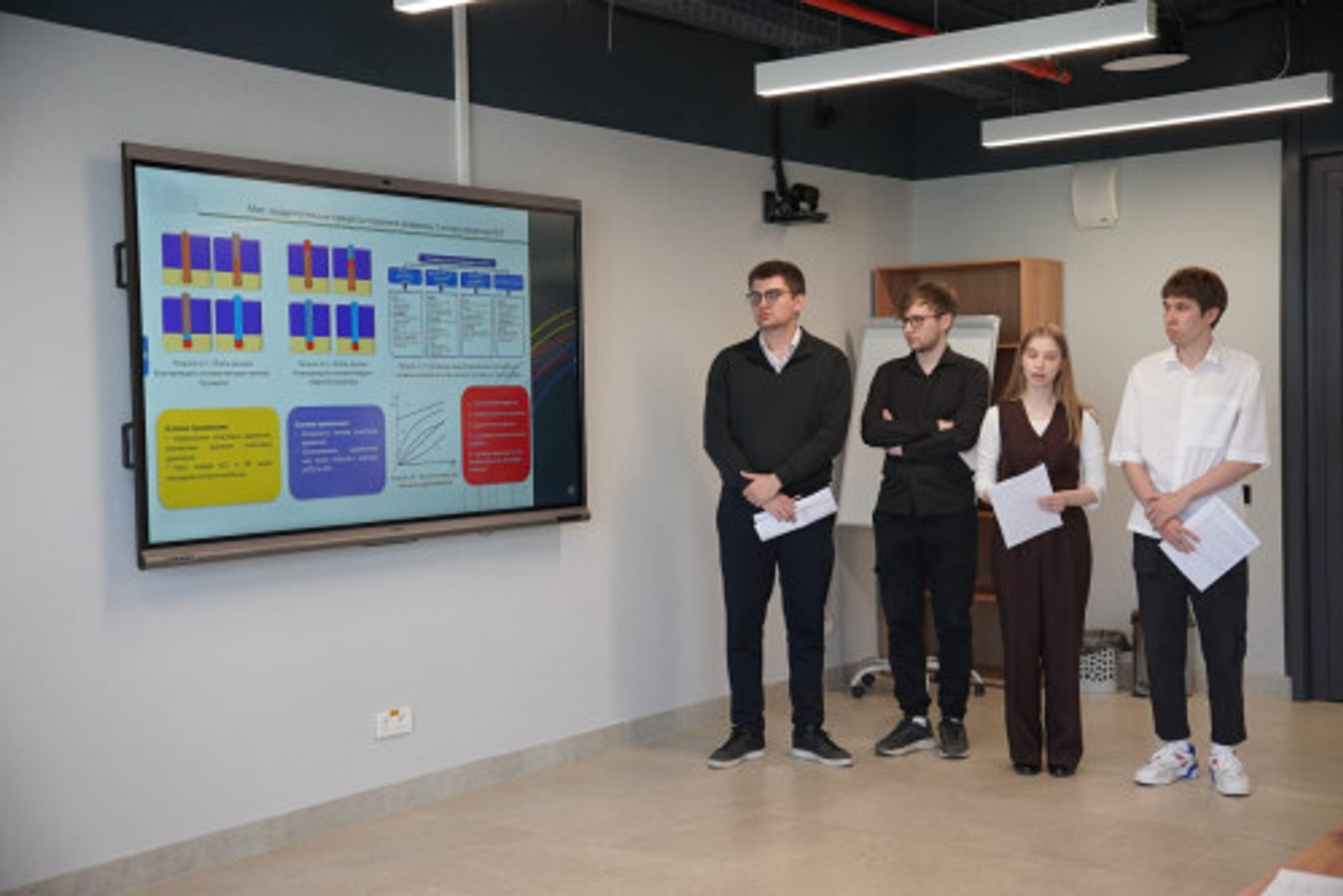 Первые магистры Евразийской политехнической школы защитились в кампусе