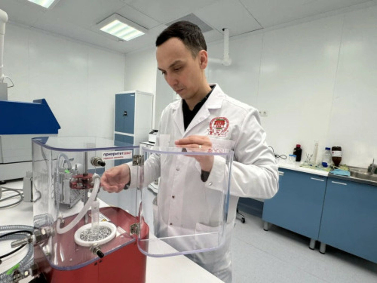 В Уфе создают инновации в области пептидной химии и биомолекулярной инженерии