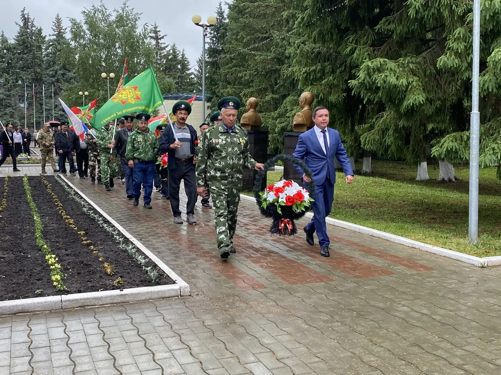 Нерушимая стойкость и воинская честь